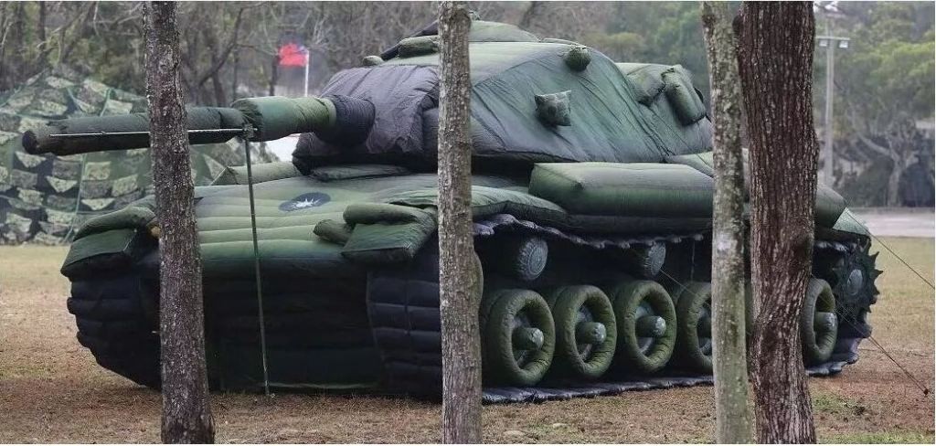田东军用充气坦克